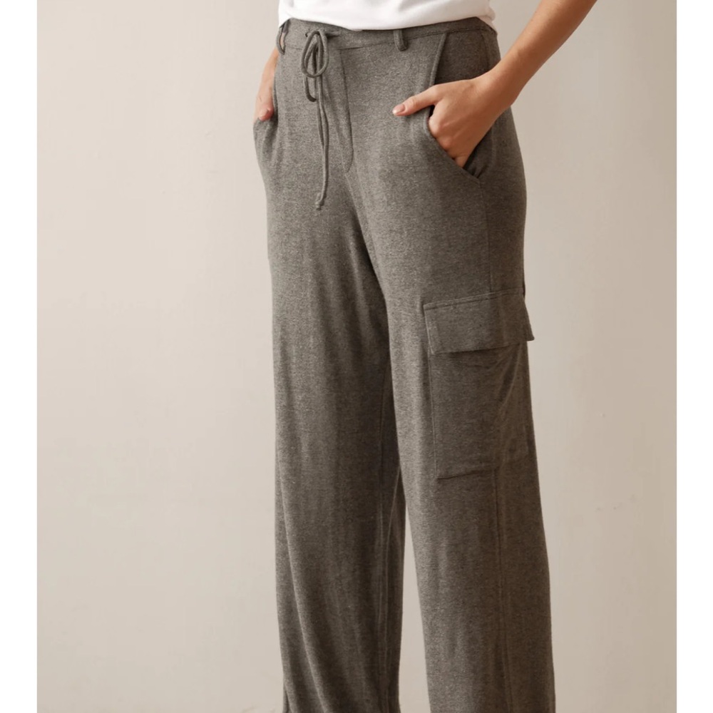 DONNI Sweater Cargo Pant in Heather Grey
